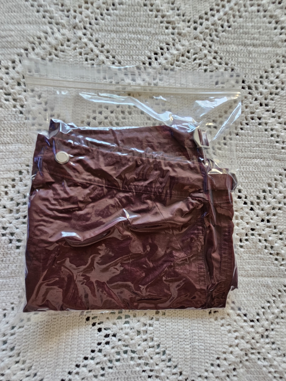 Calvin Klein Swimwear Shorts - Burgundy M/M - Picture 12 of 12